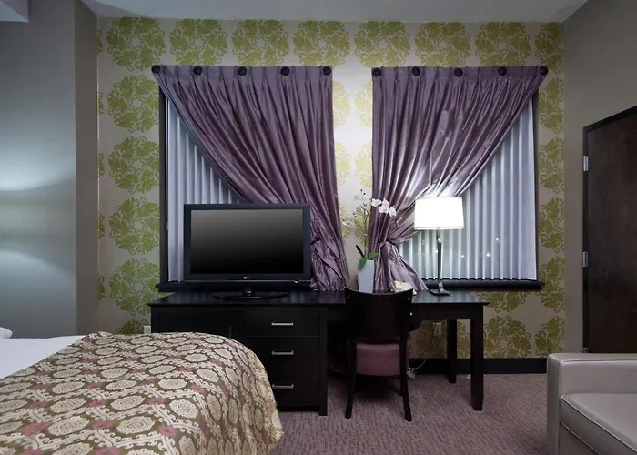 The Giacomo Niagara Falls Ny, An Ascend Collection Hotel